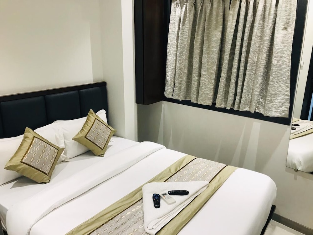 Deluxe Room - Photo 4