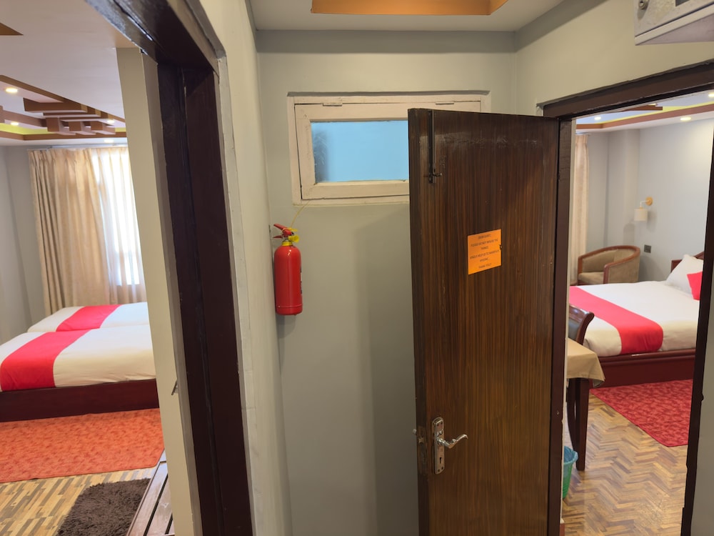 Group Adjacent Room photo 2