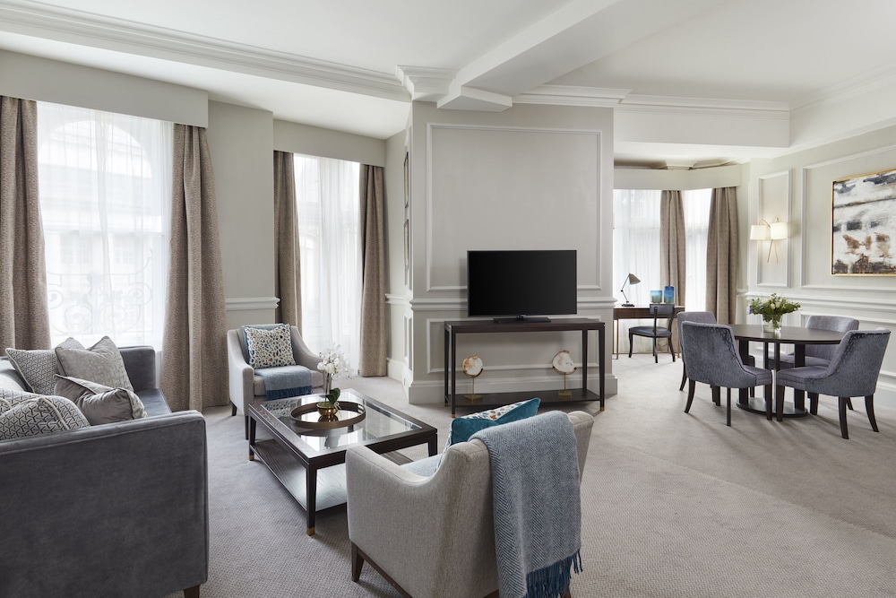 Midland Suite - Photo 1