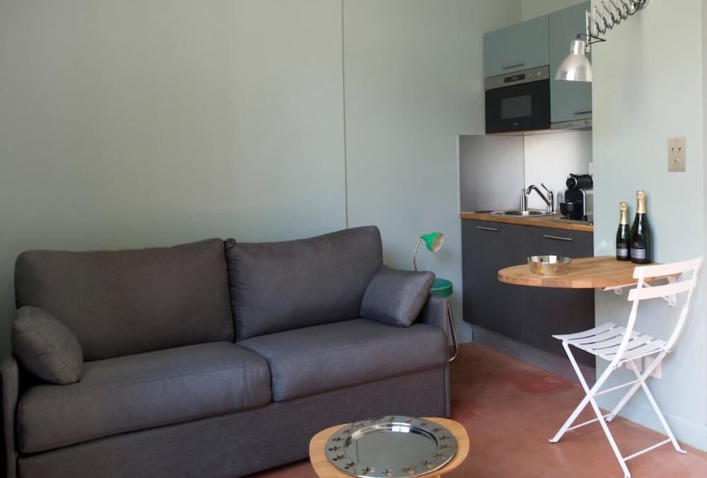 1 Bedroom Terrace Suite photo 2