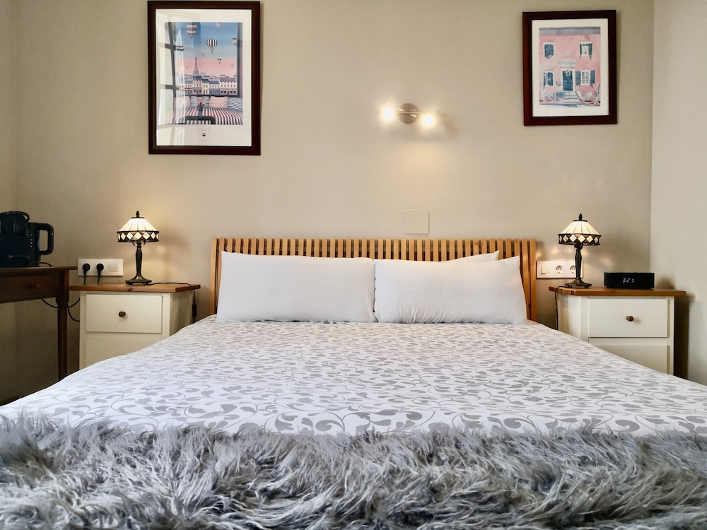 Comfort Double or Twin Room, Balcony, Garden View photo 3