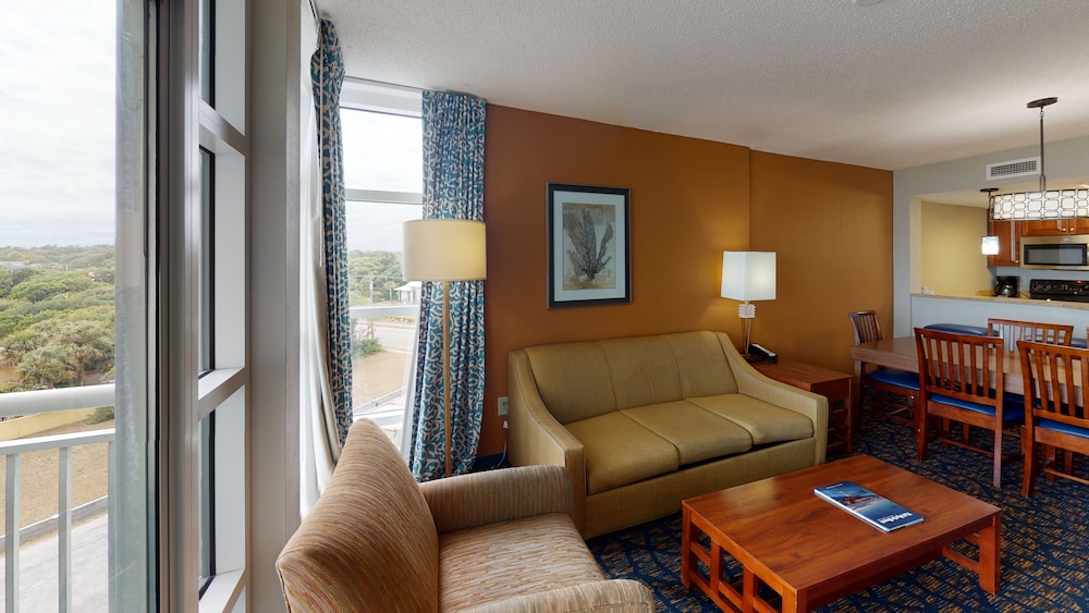 Deluxe Room, 2 Bedrooms, Oceanfront (Angle) - Photo 9