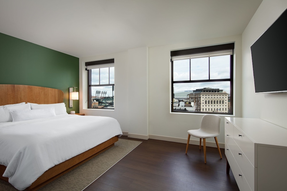 Suite, 1 Bedroom, City View - Photo 4