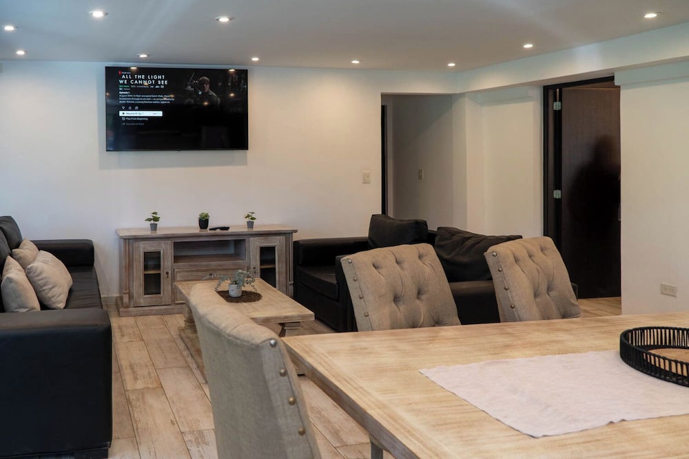 Exclusive Apartment, 2 Bedrooms photo 3