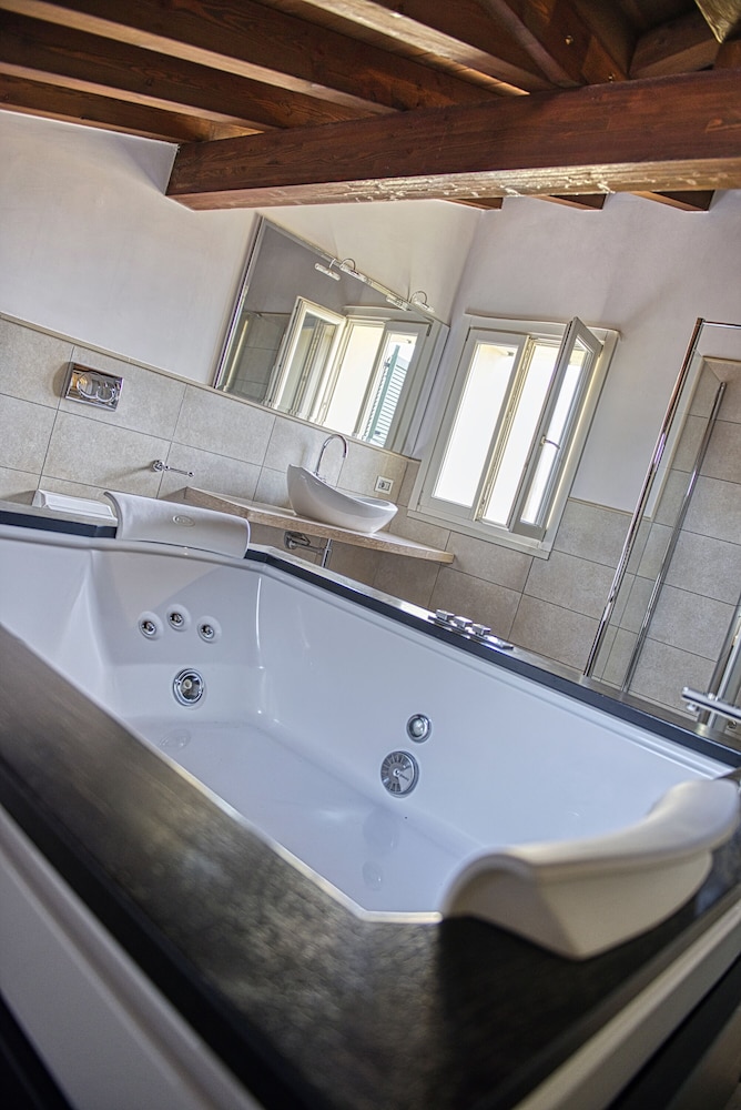 Junior Luxury Room - Photo 5