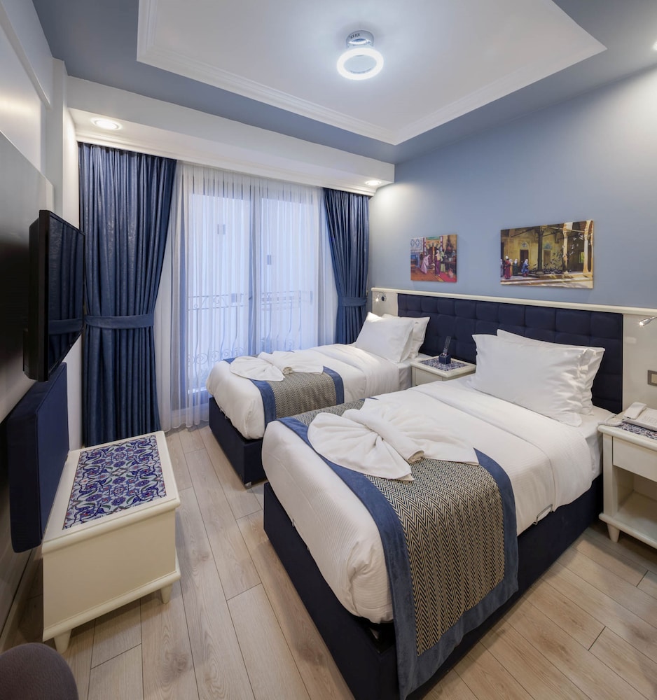 Standard Double or Twin Room photo 2