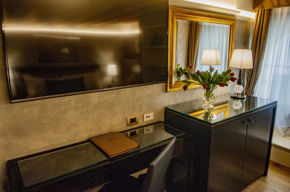 Standard Double Room, Canal View (San Salvador) photo 3