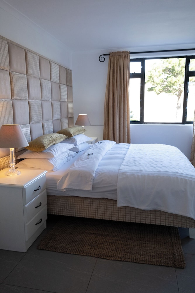 The Yellow Suite photo 3