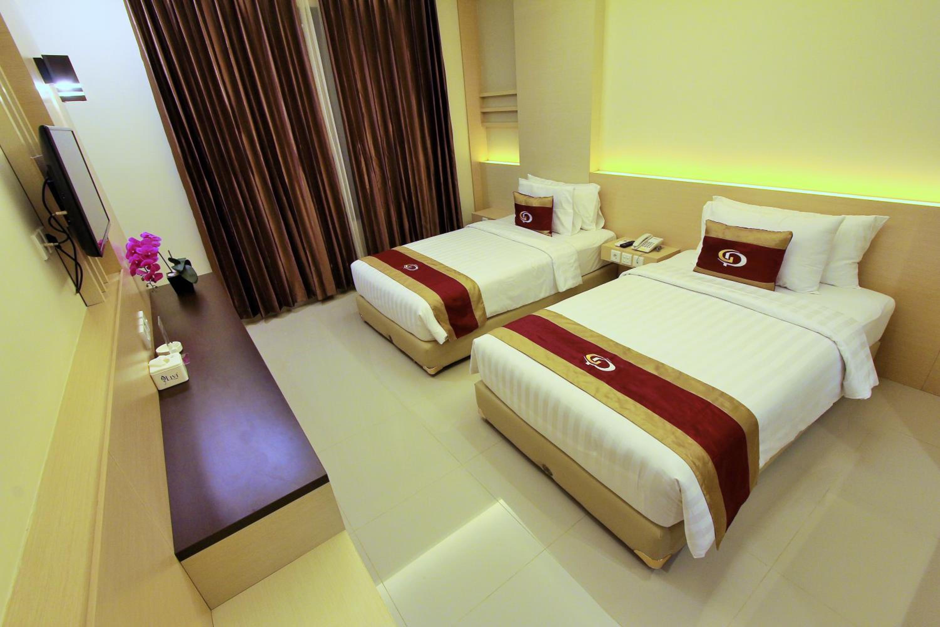 Deluxe Room (2 Adults + 1 Child) photo 3