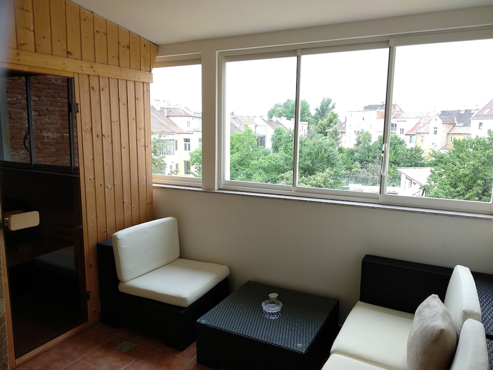 Suite (VIP, Sauna for a fee) - Photo 7