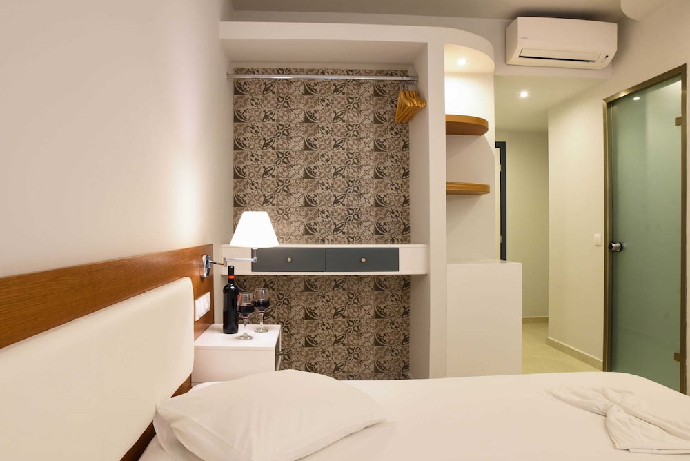 Standard Room photo 3
