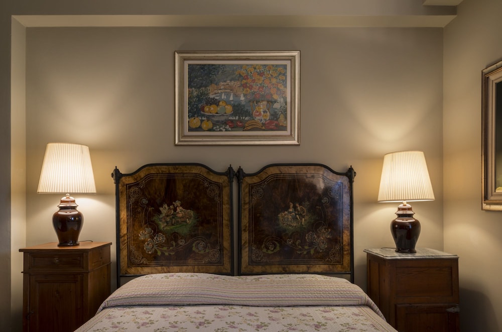 Double or Twin Room, Ensuite, Sea View photo 1