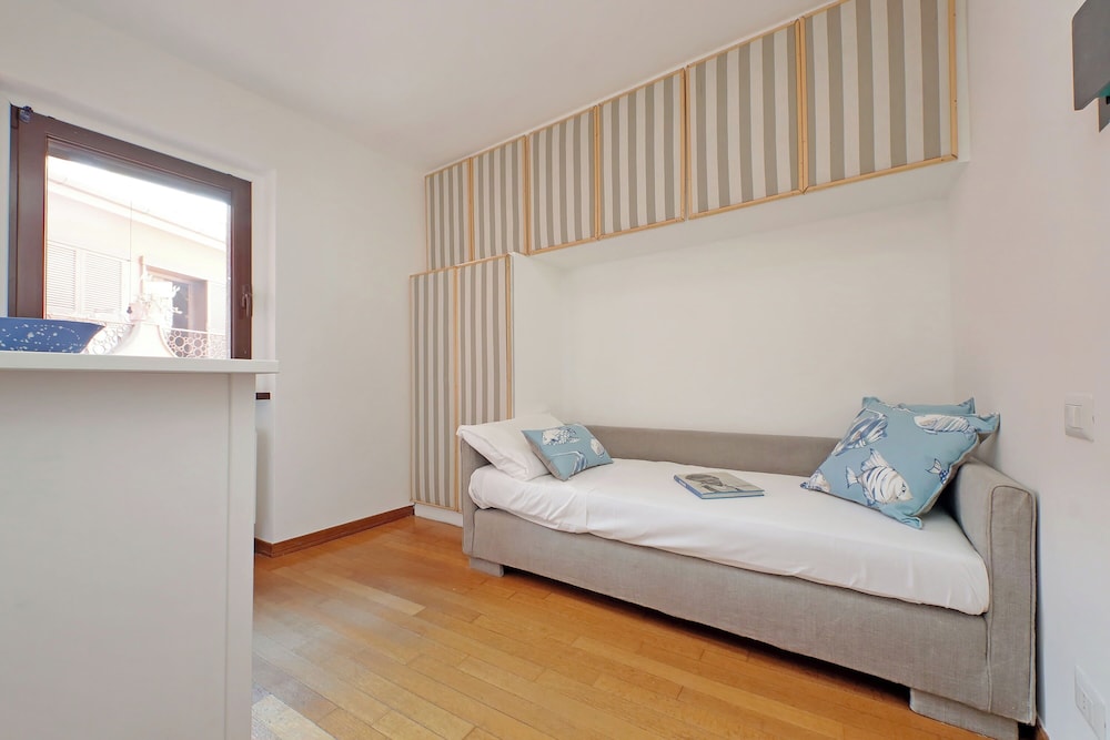 Apartment (3 Bedrooms)