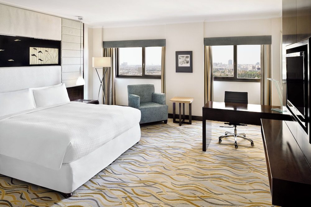 Superior Room, 1 King Bed photo 1