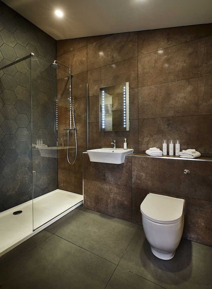 Deluxe Cabin, Ensuite, Sea View (Darach) photo 3