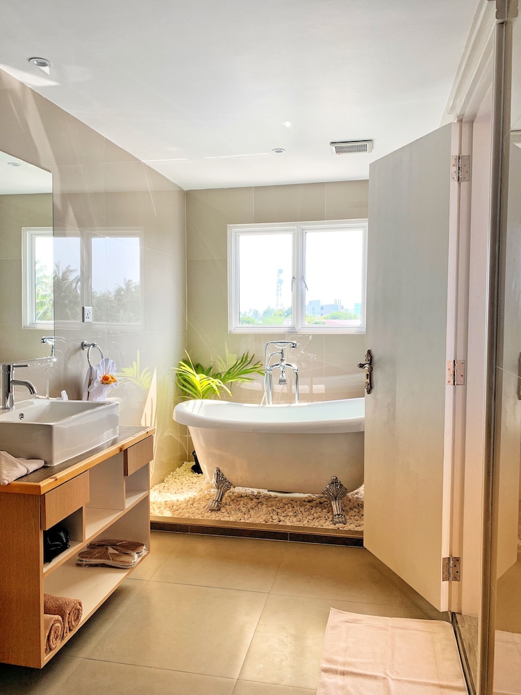 Moon Suite photo 2
