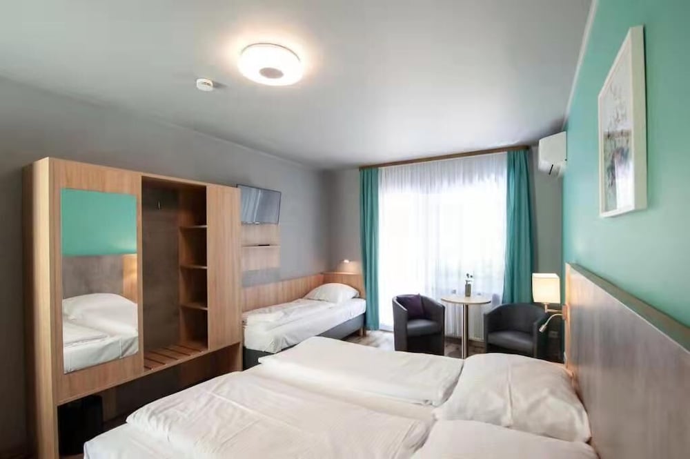 Triple Room photo 2