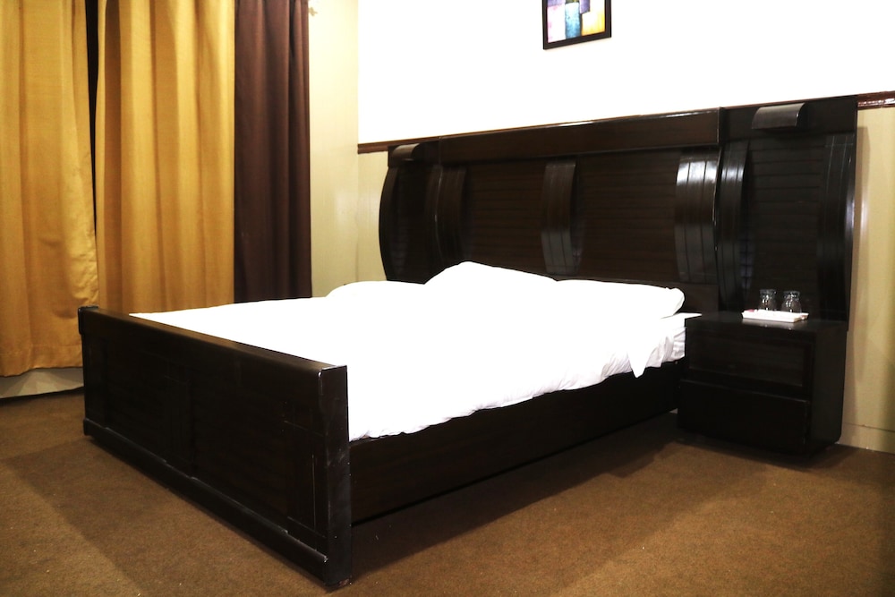 Deluxe Double or Twin Room photo 1