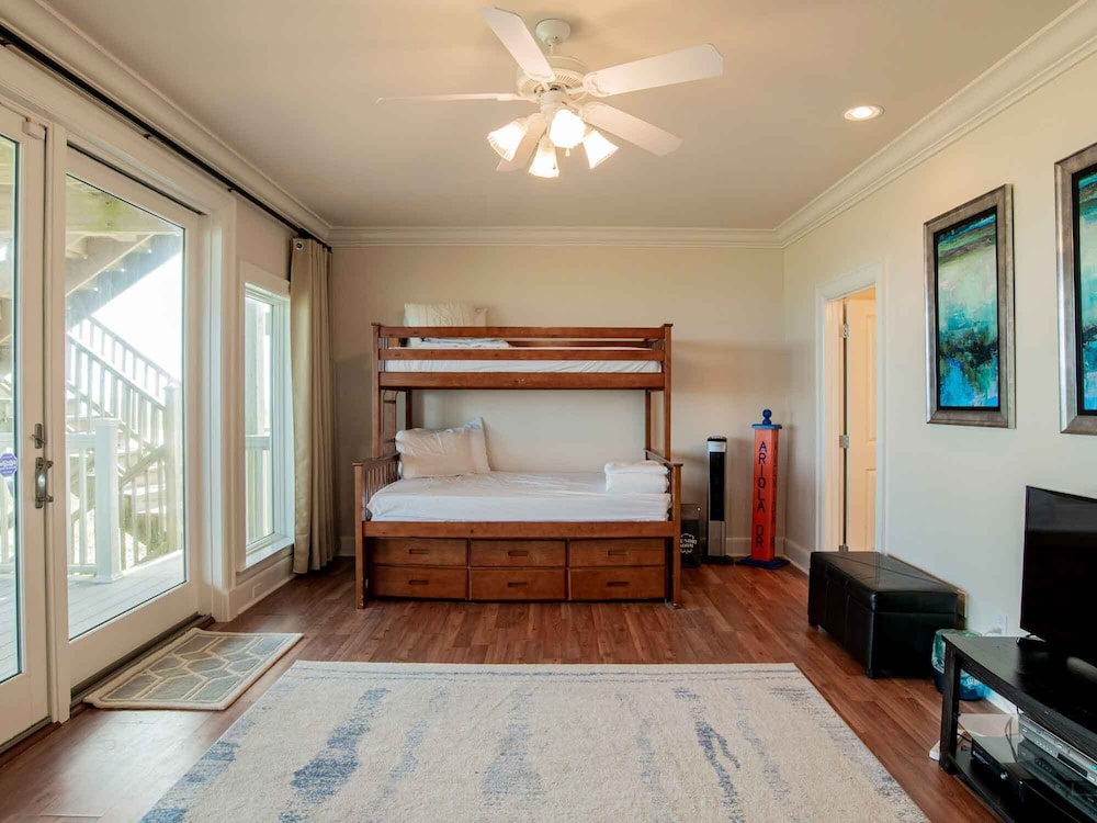 House, Multiple Beds, Balcony, Ocean View photo 3