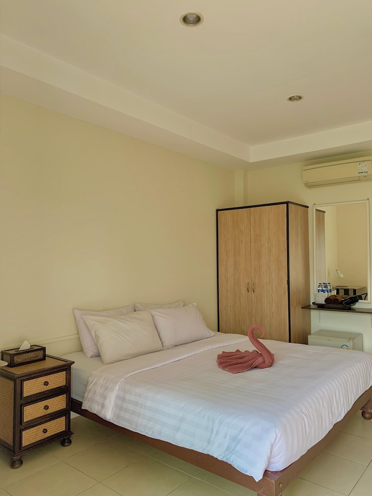 Deluxe Double Room - Photo 7