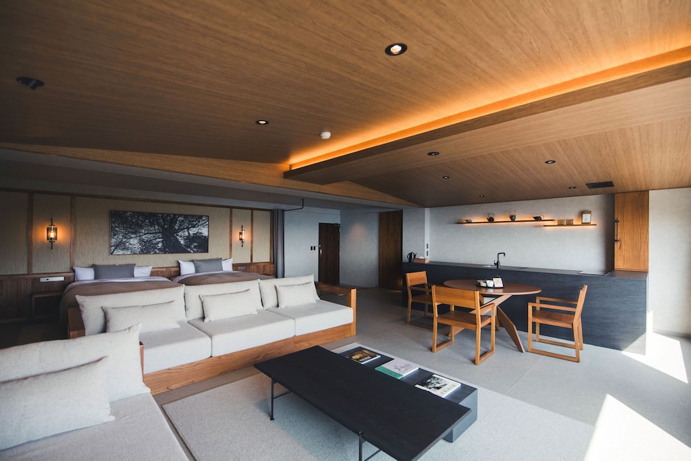 Premium Twin Room