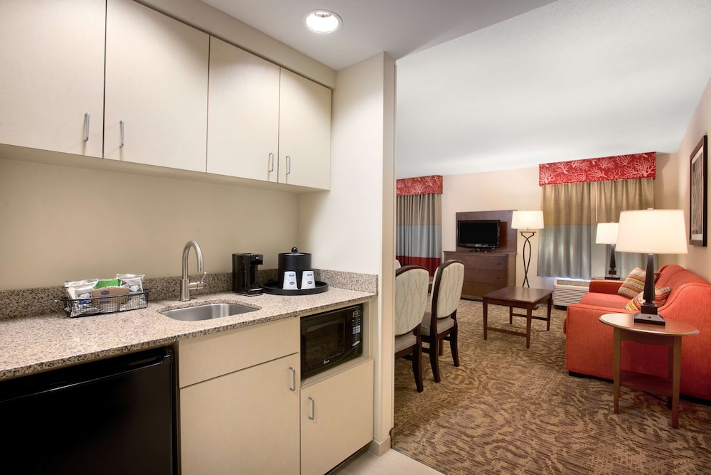Studio Suite Two Queen and One Sofa Bed