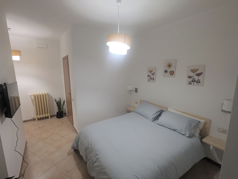 Comfort Double Room, 1 King Bed, Private Bathroom