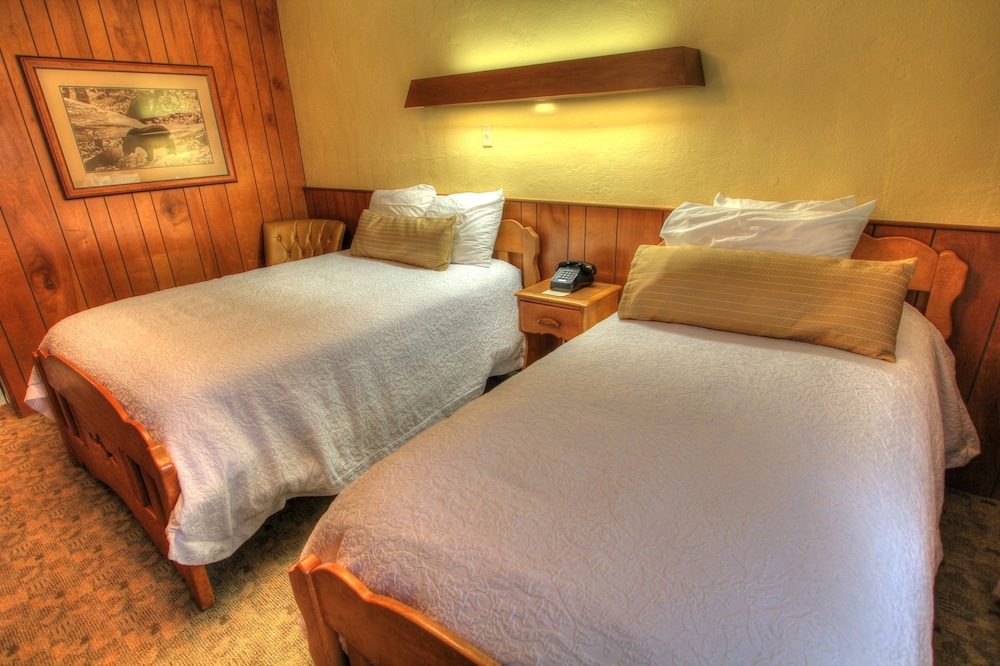 Standard Room, Multiple Beds
