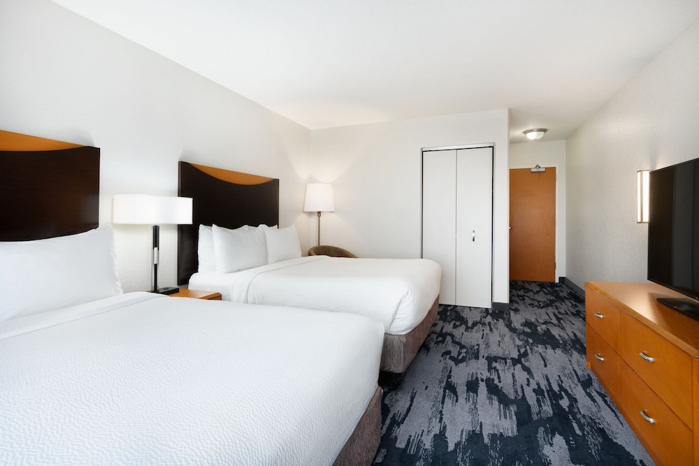 Room, 2 Queen Beds (Hearing Accessible) - Photo 3