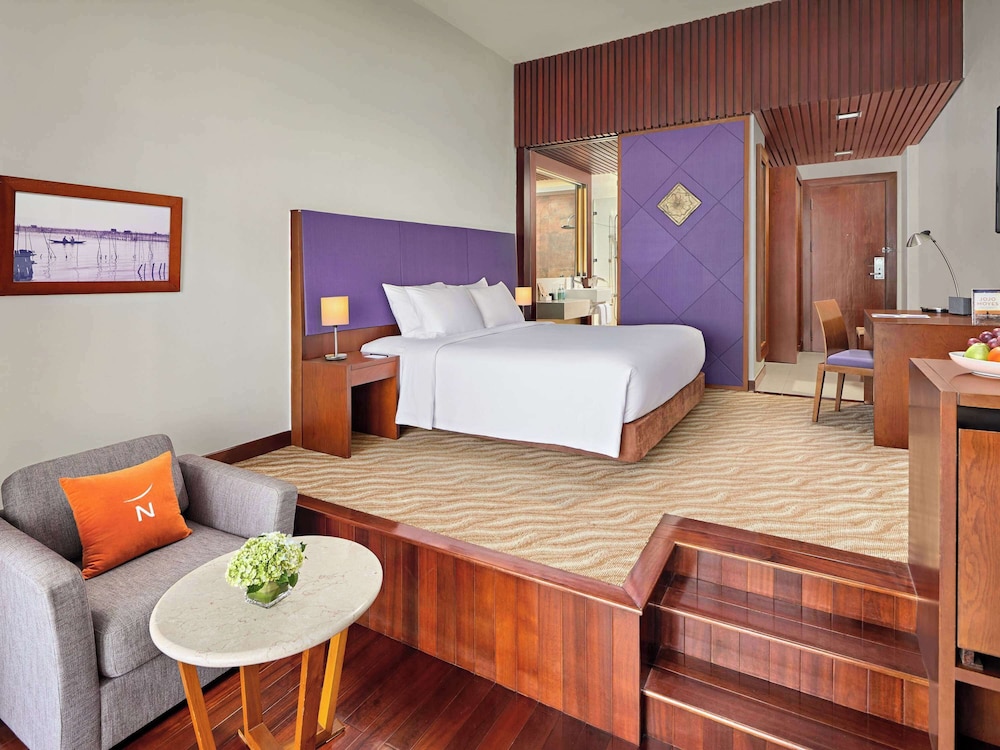 Executive Room, 1 King Bed, Ocean View - Photo 9