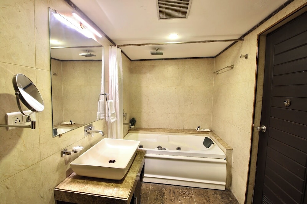 Presidential Suite, City View photo 2