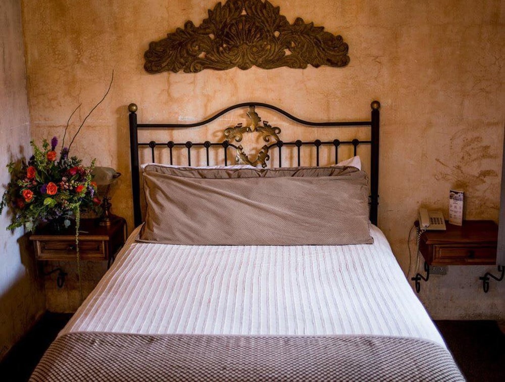 Classic Triple Room, Multiple Beds, Non Smoking photo 3