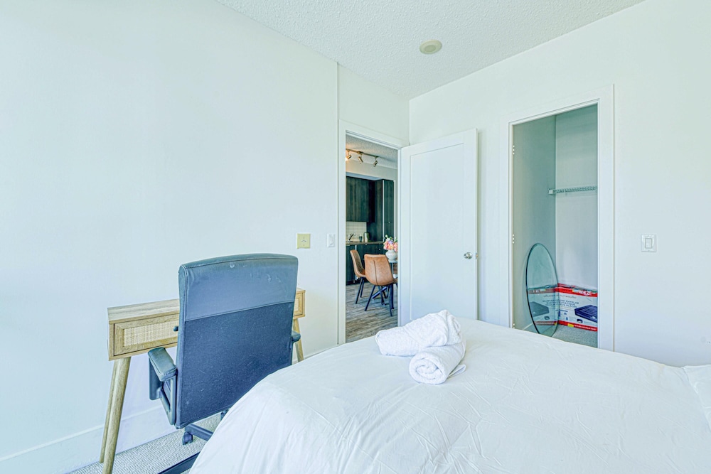 Junior Apartment, 1 Queen Bed with Sofa bed