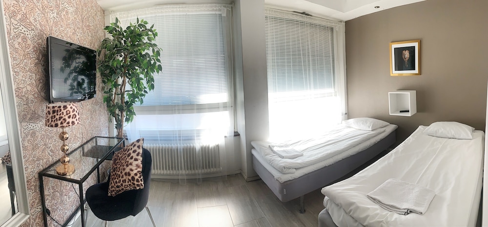 Standard Double or Twin Room photo 2