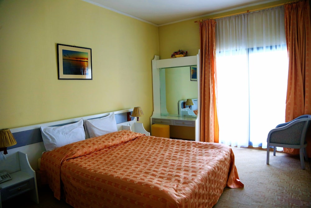 Suite, Pool View photo 2