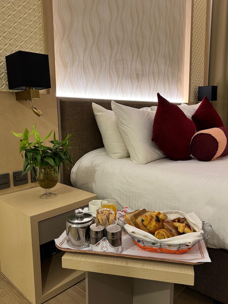 Deluxe Single Room