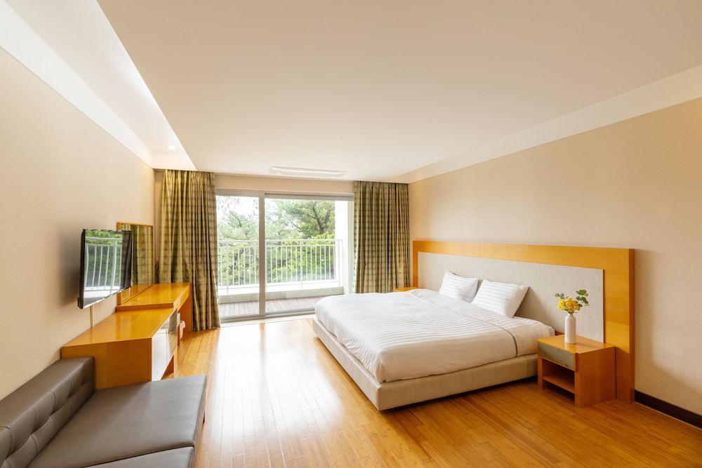 [TAMNA 2N PKG II] Family(No Kitchen/Standard/Double) -2 Breakfast included Only once for 2nights - Photo 3