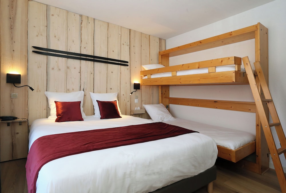 Quadruple Room - Photo 2