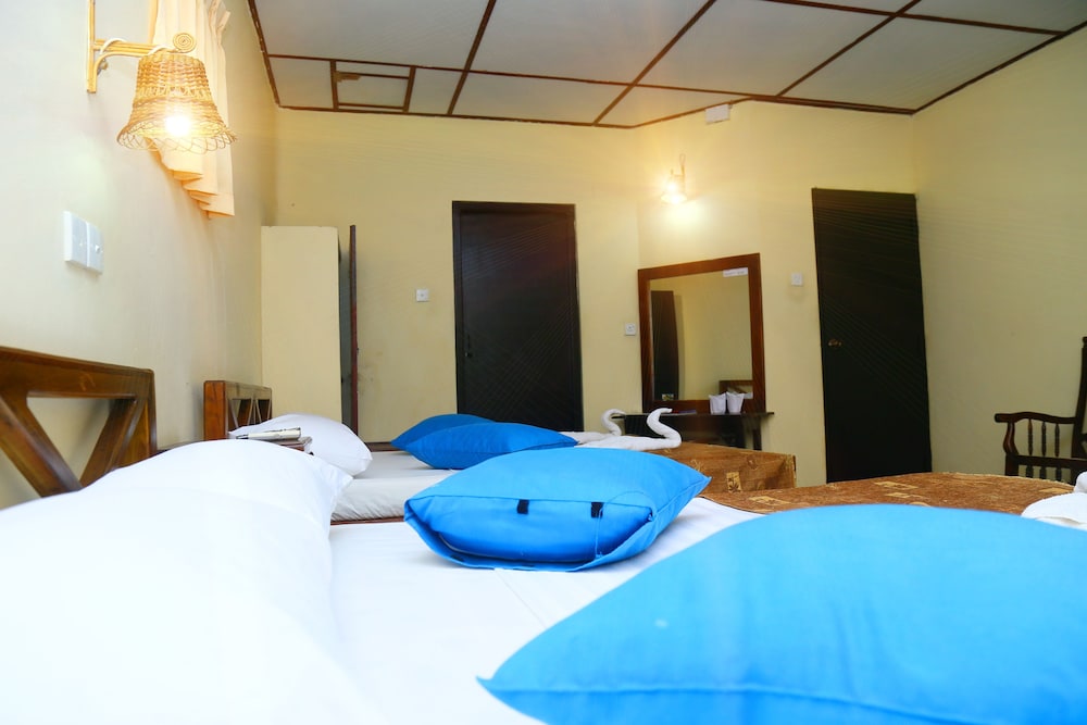 Classic Chalet, 1 Double Bed, Pool View