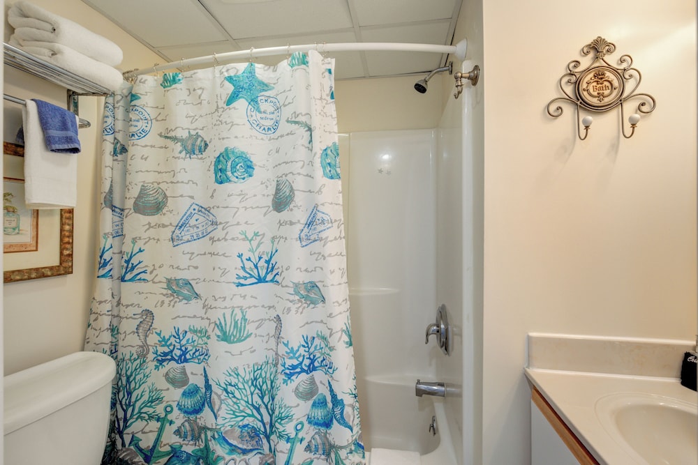 Room 221 photo 3