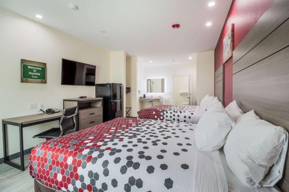 Double or Twin Room, Smoking