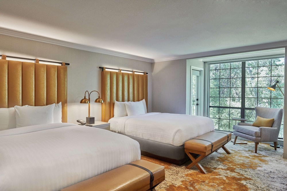 Room, 2 Queen Beds - Photo 5