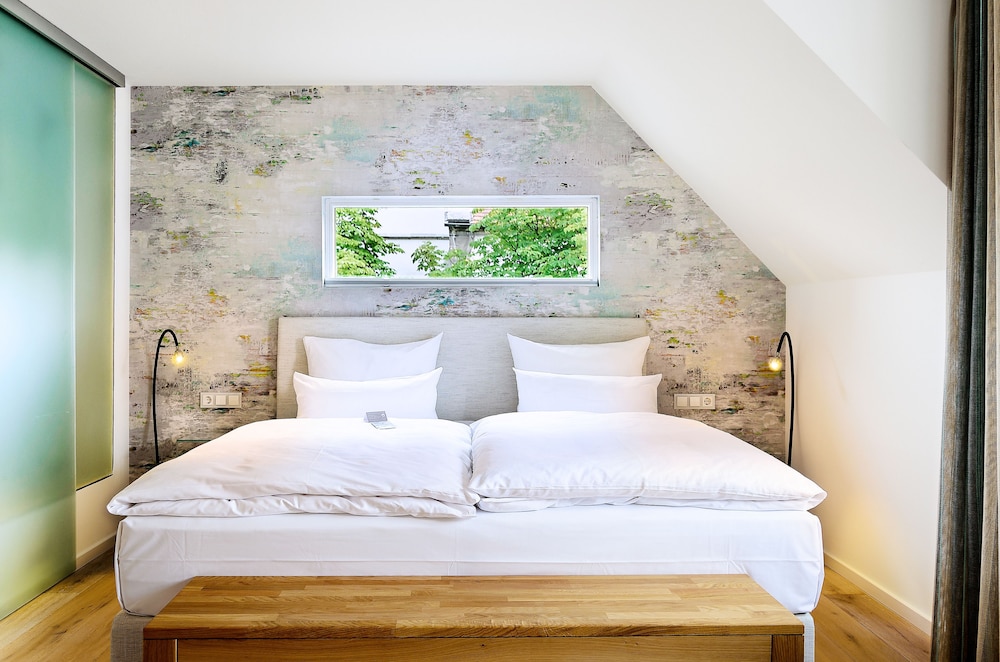Double Room (Large) photo 2