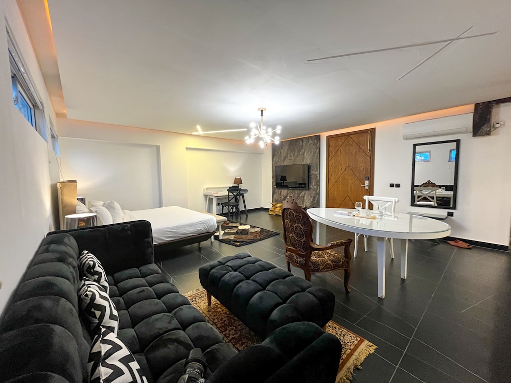 Signature Room photo 2