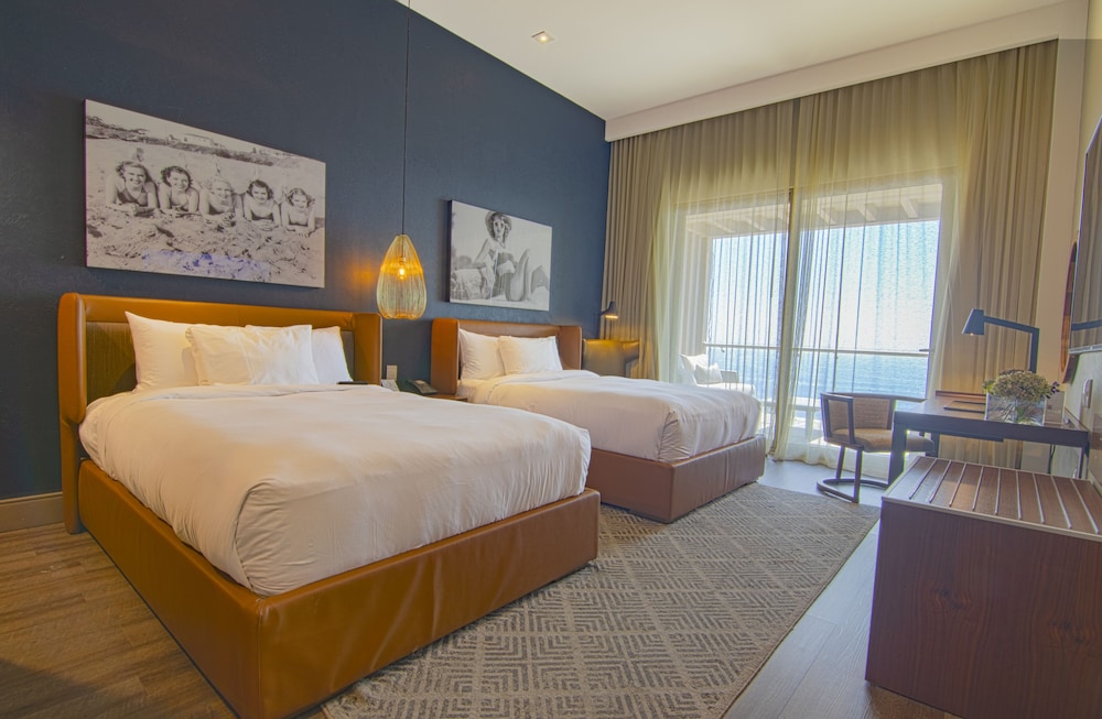 Premium Ocean 2 Double Beds