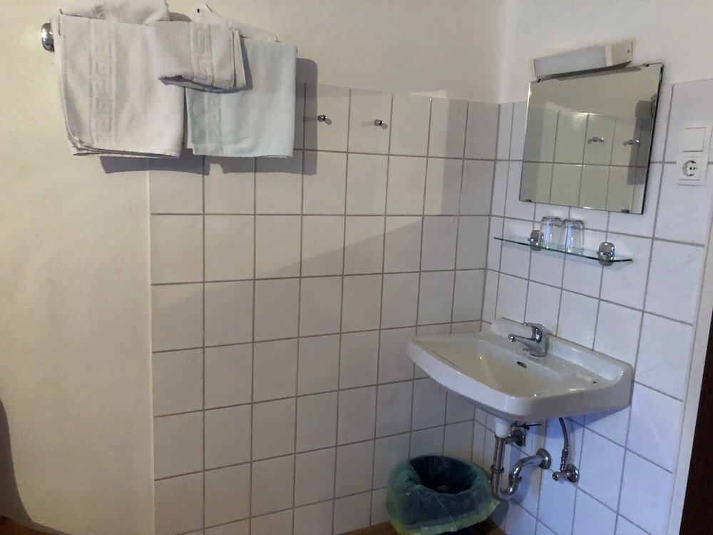 Double Room, Shared Bathroom photo 2