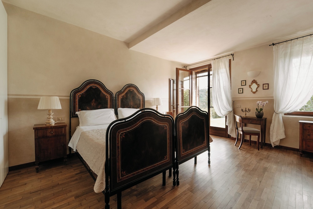 Deluxe Triple Room, Patio, Garden View photo 3