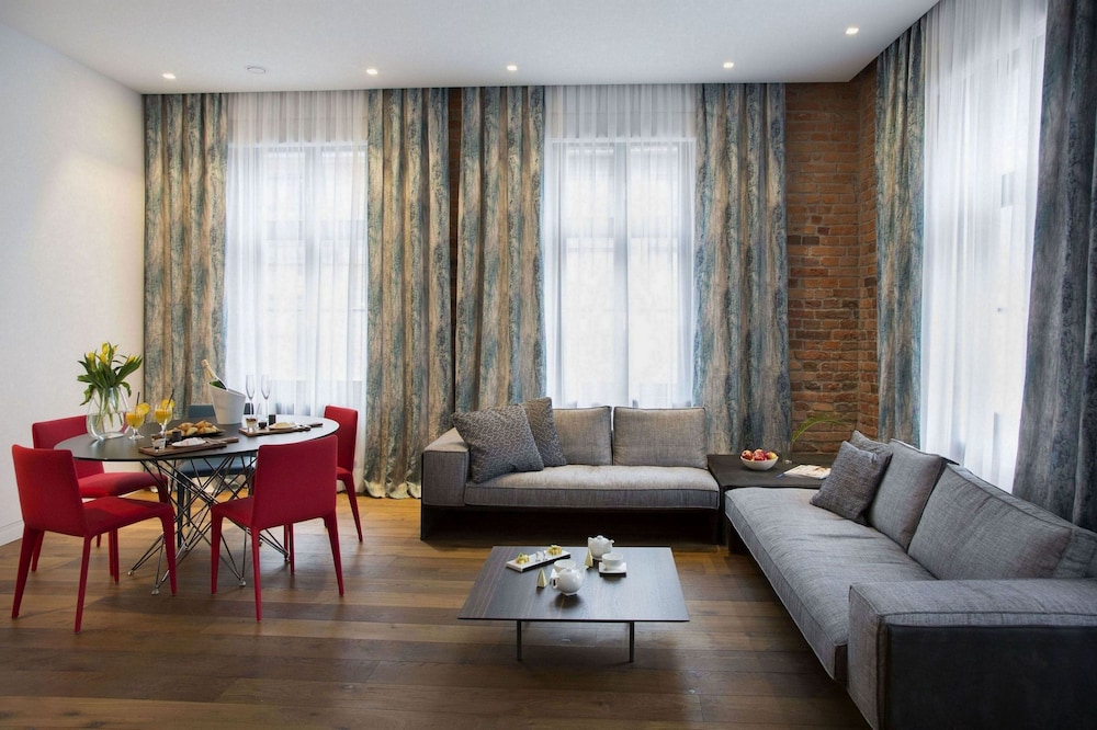 Suite, 1 Bedroom, 2 Bathrooms