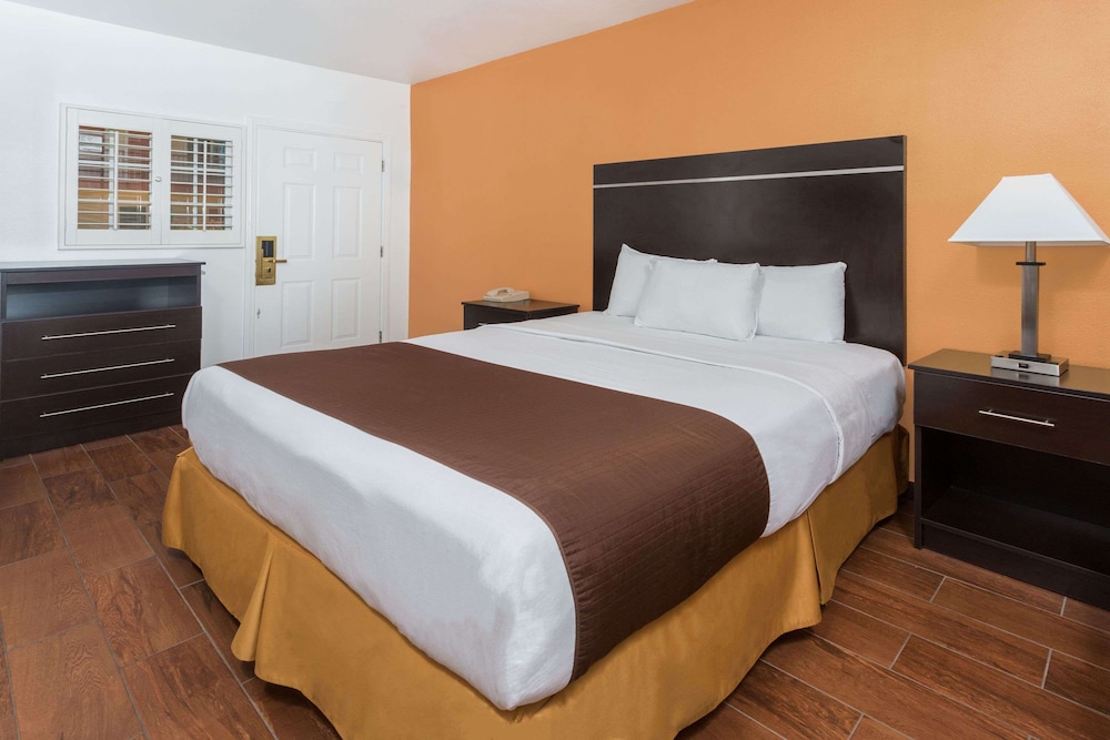 Standard Room photo 1