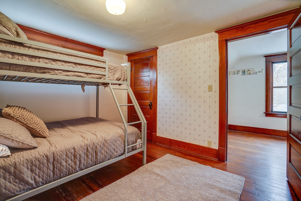 House (4 Bedrooms) photo 1